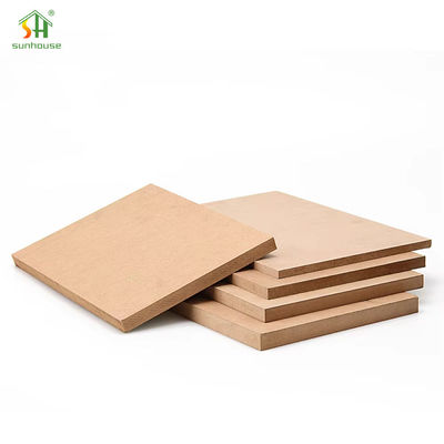 سعر جيد لوحة MDF مخصصة مقاومة للماء 9mm 12mm 15mm 18mm أثاث لوحة MDF الانترنت