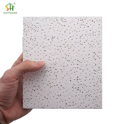 سعر جيد الصوت المثبط الألياف المعدنية المعلقة بلاط السقف المقاوم للنار الانترنت