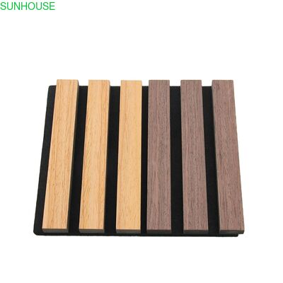 سعر جيد Modern Design Natural Veneer Oak Polyester Acoustic Slat Wall Panel Wooden Decorative Panel for Living Room Graphic Solution الانترنت