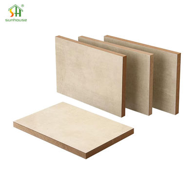 سعر جيد لوح MDF ميلامين MDF المقاوم للرطوبة للاستخدام في الديكور الخارجي الداخلي الانترنت