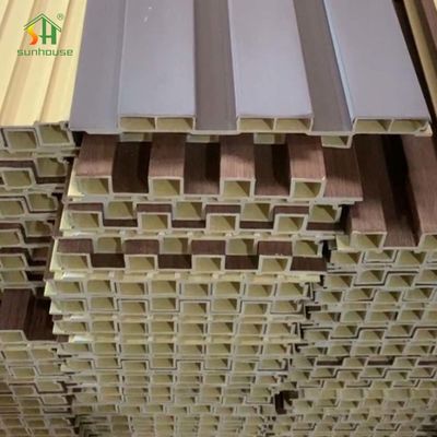 سعر جيد لوحة الحائط WPC المركبة من الخشب والبلاستيك المُعاد تدويرها لتزيين جدران متجر المطاعم الانترنت