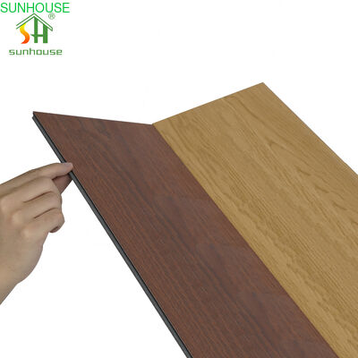سعر جيد PVC SPC انقر فوق الأرضيات الخشبية للديكور الخارجي الداخلي لاستخدام تطبيقات تشييد المباني الانترنت